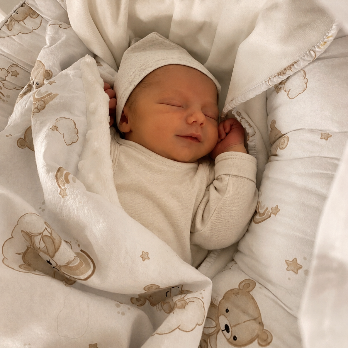 Babynest Nalle på Regnbågen